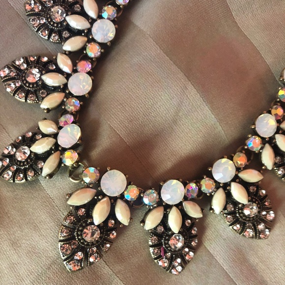 Beautiful Statement Necklace - Picture 2 of 3